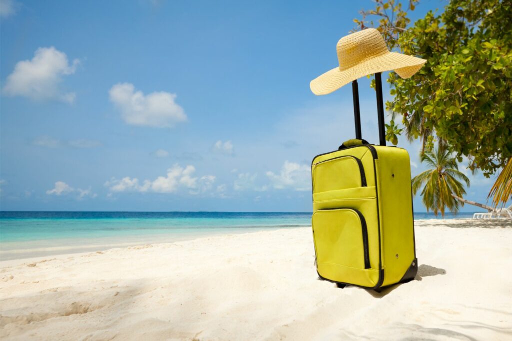 vacation beach bag 1024x683