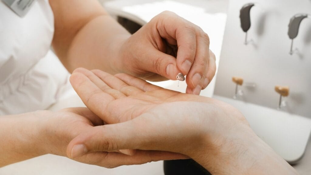 apparecchi acustici invisibili